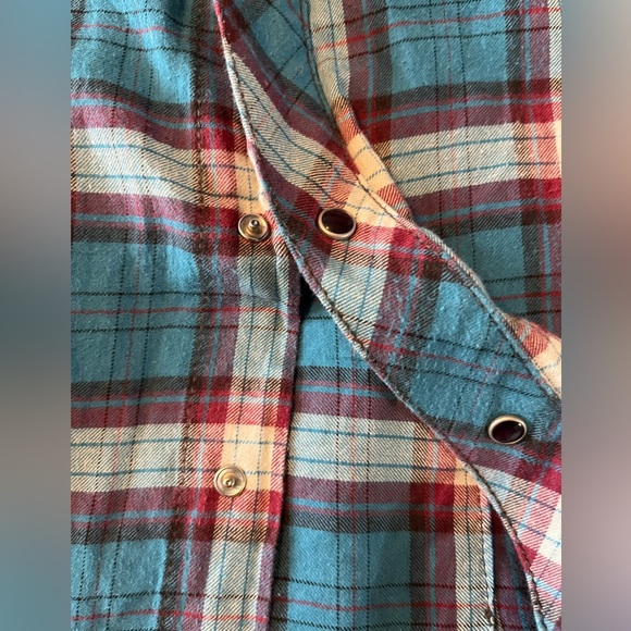 Plaid Energie Button Up - Snap Buttons - Large - GUC - Picture 4 of 4